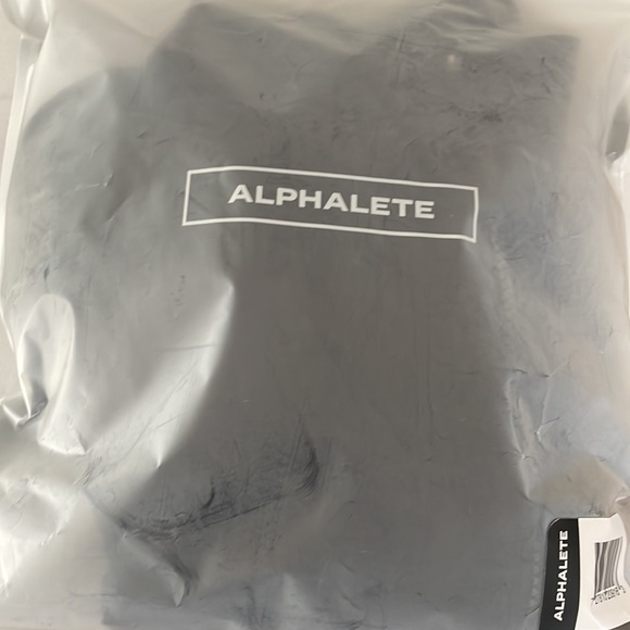 NWT ALPHALETE Women’s Retro Crop Jacket Black/Arctic Sky Size SMALL Relaxed - Picture 6 of 7